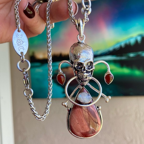 Genuine red jasper , moonstone & carnelian gemstones skull boho goth necklace - Picture 2 of 13
